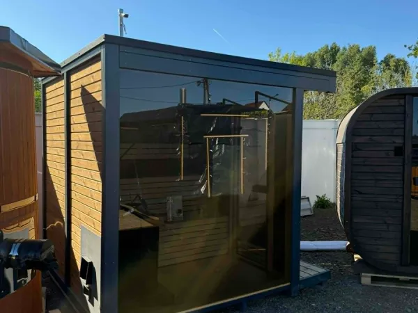 MODUL LUX SAUNA 4-6 FŐ RÉSZÉRE KÜLSŐ TŰZTERŰ FATÜZELÉSŰ KÁLYHÁVAL