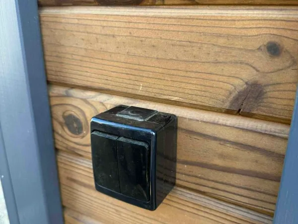 MODUL LUX SAUNA 4-6 FŐ RÉSZÉRE KÜLSŐ TŰZTERŰ FATÜZELÉSŰ KÁLYHÁVAL