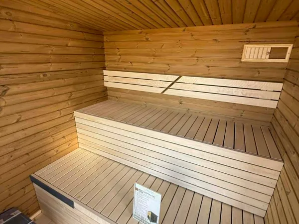 MODUL LUX SAUNA 4-6 FŐ RÉSZÉRE KÜLSŐ TŰZTERŰ FATÜZELÉSŰ KÁLYHÁVAL