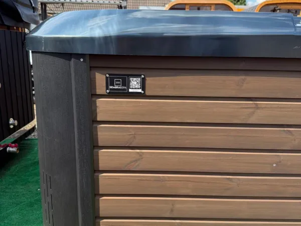 TOPÁZ 4+3 SZEMÉLYES DÉZSA PRÉMIUM AKRIL 3 KW ELEKTROMOS FŰTÉSSEL