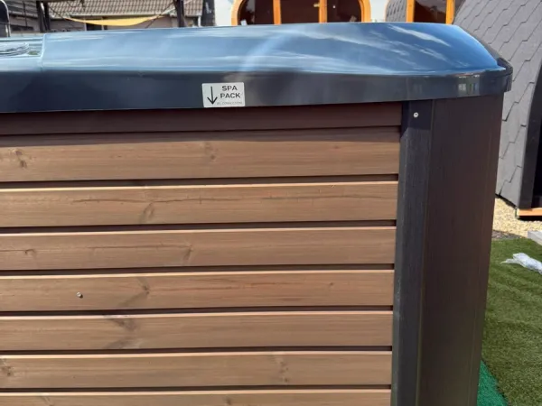 TOPÁZ 4+3 SZEMÉLYES DÉZSA PRÉMIUM AKRIL 3 KW ELEKTROMOS FŰTÉSSEL