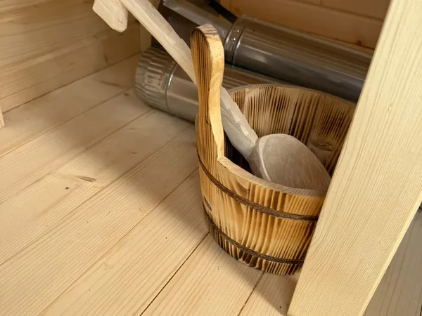 4 SZEMÉLYES BOXY SZAUNA – HARVIA M3 FATÜZELÉSŰ KÁLYHÁVAL