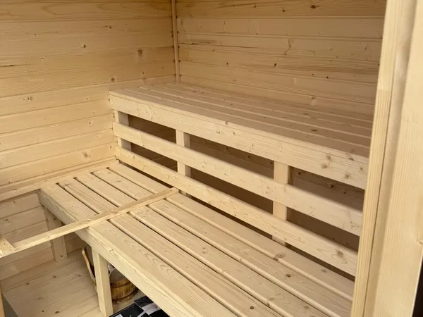 4 SZEMÉLYES BOXY SZAUNA – HARVIA M3 FATÜZELÉSŰ KÁLYHÁVAL