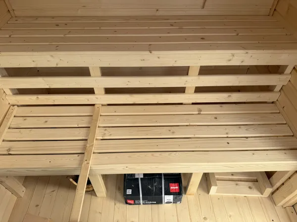 4 SZEMÉLYES BOXY SZAUNA – HARVIA M3 FATÜZELÉSŰ KÁLYHÁVAL