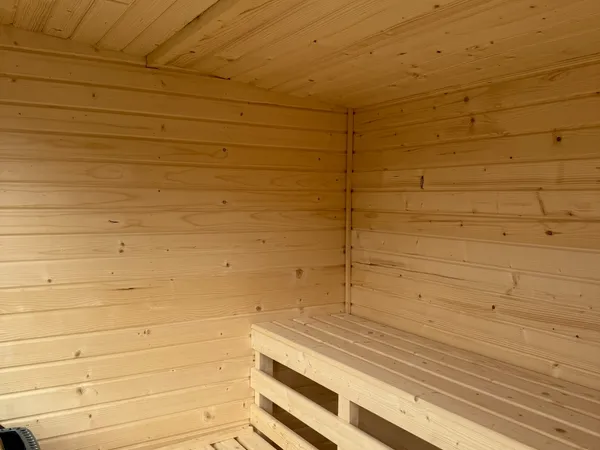 4 SZEMÉLYES BOXY SZAUNA – HARVIA M3 FATÜZELÉSŰ KÁLYHÁVAL