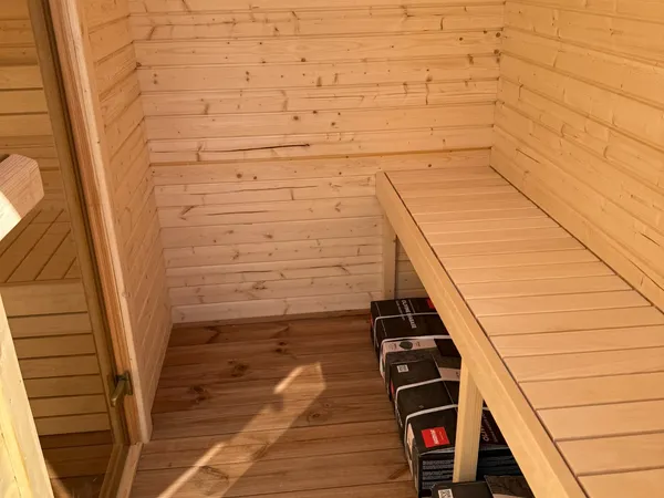 6 SZEMÉLYES VIP LUX SZAUNA – ELEKTROMOS KÁLYHÁVAL