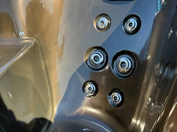 OPAL – 6 SZEMÉLYES PRÉMIUM USA AKRIL DÉZSAFÜRDŐ BELSŐ FATÜZELÉSŰ KÁLYHÁVAL