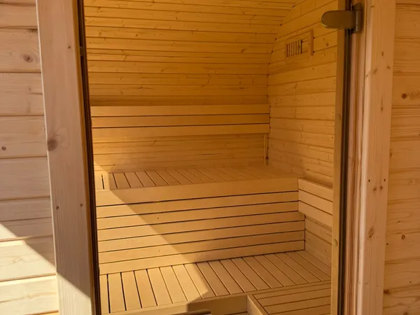 6 SZEMÉLYES VIP LUX SZAUNA – ELEKTROMOS KÁLYHÁVAL