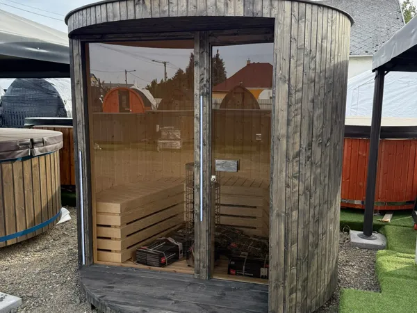 4 SZEMÉLYES CILINDRO SZAUNA – HARVIA 9 KW ELEKTROMOS KÁLYHÁVAL